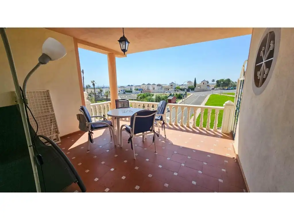 Bungalow with pool for sale in Orihuela Costa, imagen 2