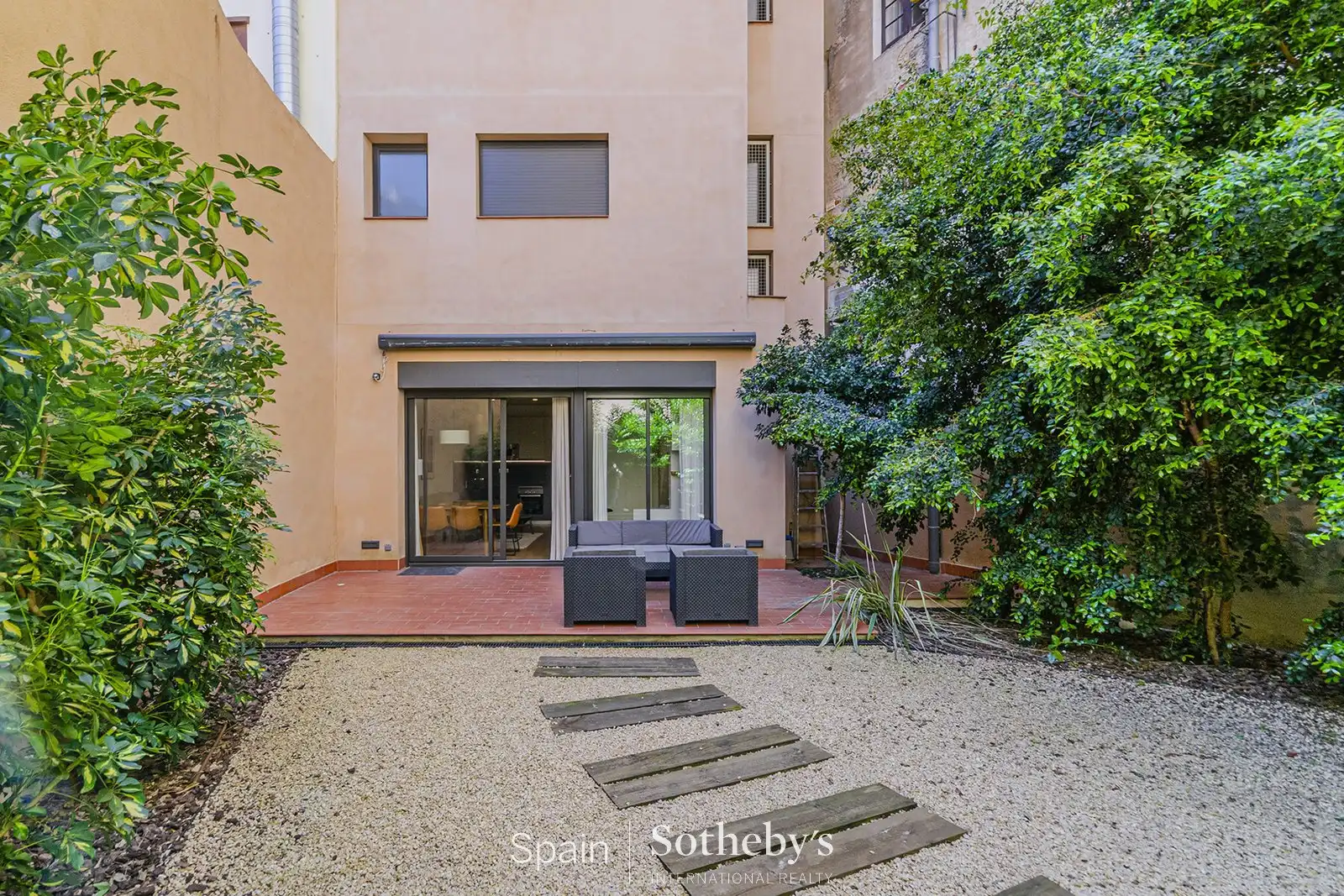 Apartamento con jardín en venta en Ciutat Vella