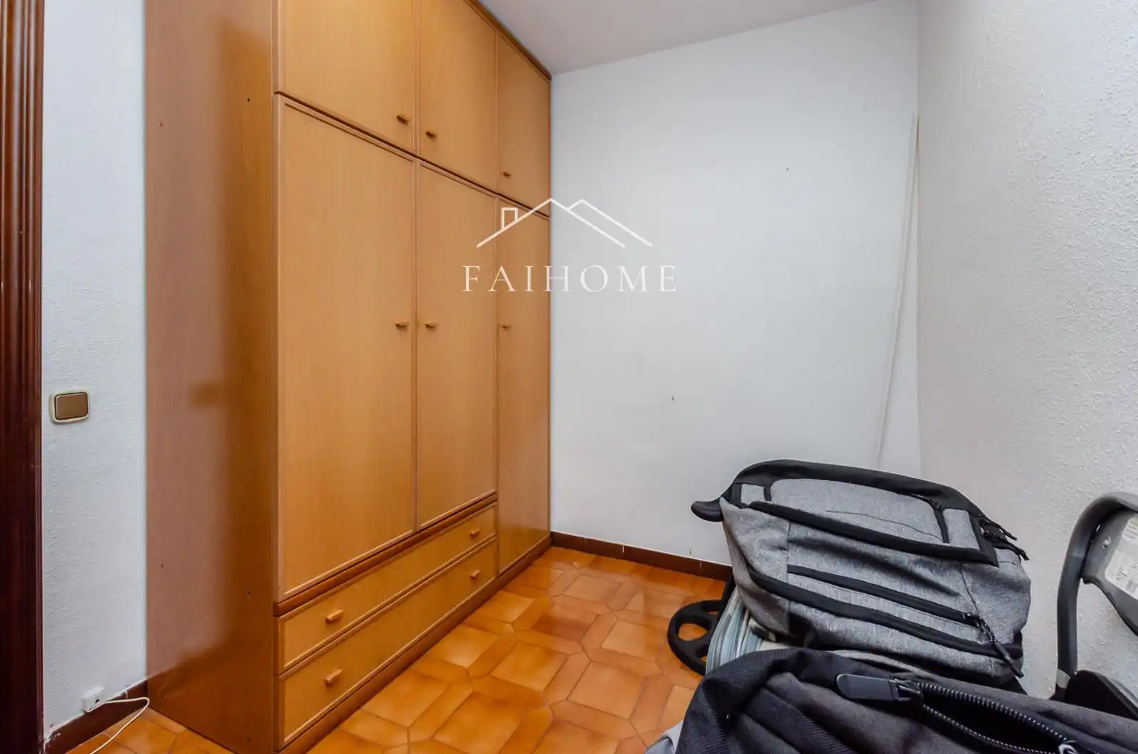 Habitación de Piso en venta en Sabadell con Calefacción, Parquet y Terraza