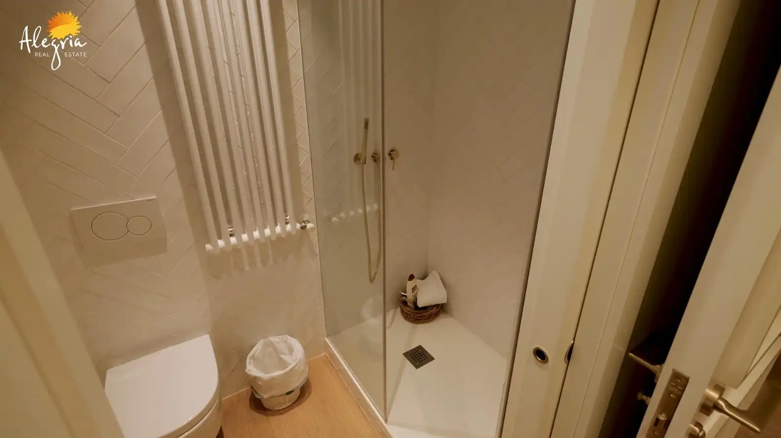 Bany de Apartament en venda en Valencia amb Aire condicionat, Calefacció i Parquet