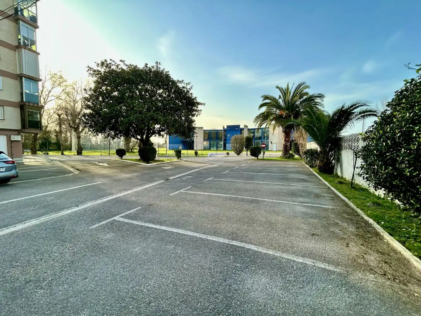 Parking de Piso en venta en Laredo con Calefacción, Terraza y Amueblado