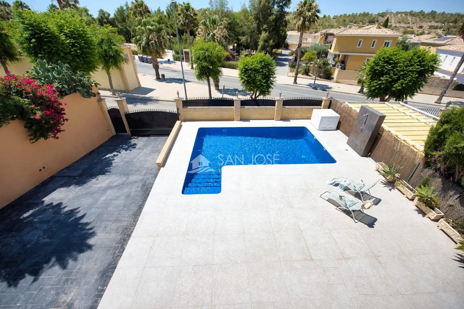 Swimming pool of Houses for sale in Aspe  with Air Conditioner, Heating and Private garden