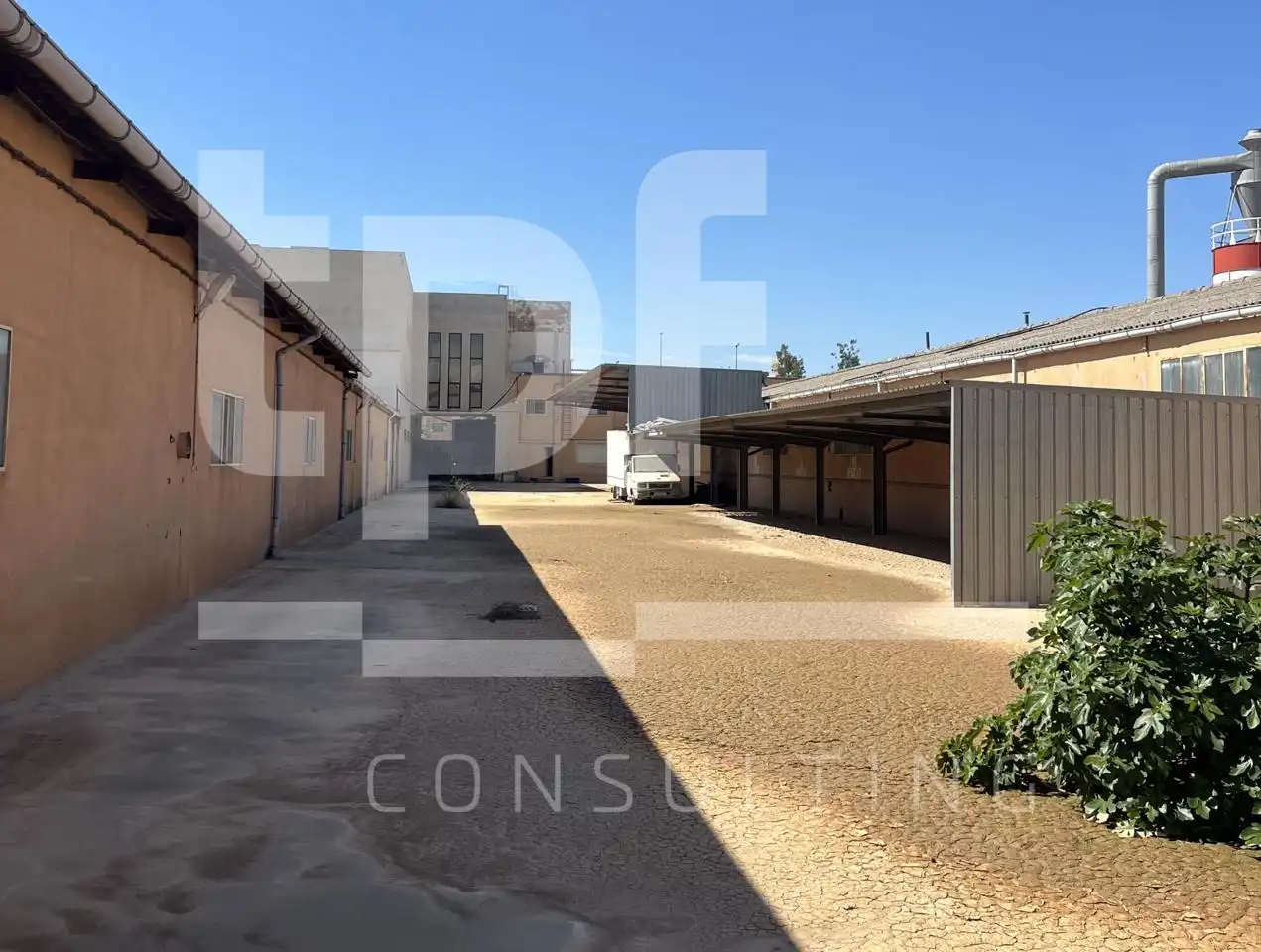 Vista exterior de Nave industrial en venta en Quart de Poblet