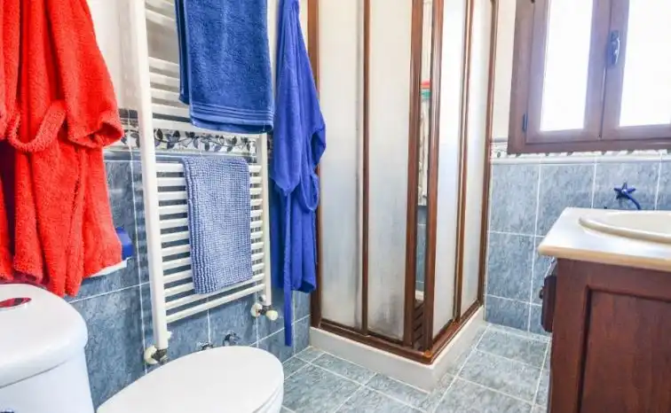 Baño de Finca rústica en venta en Ronda con Calefacción, Jardín privado y Trastero