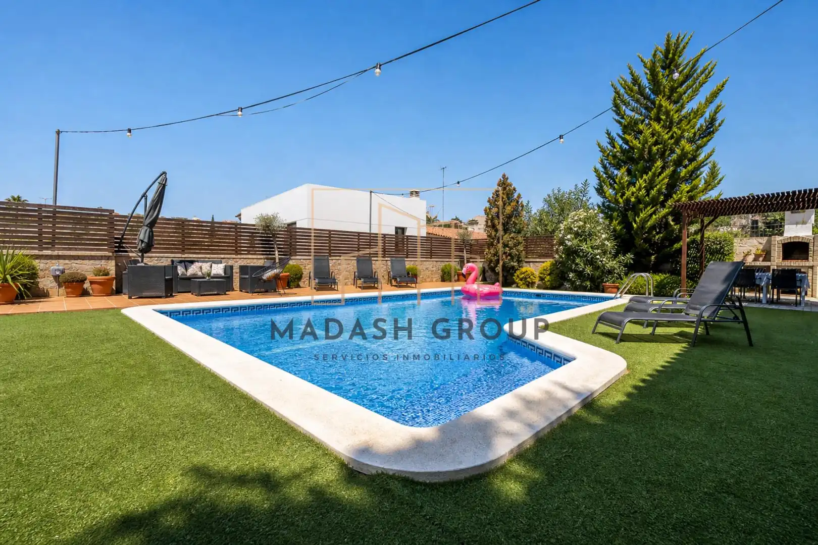 Piscina de Casa o xalet en venda en Cunit amb Aire condicionat, Calefacció i Jardí privat
