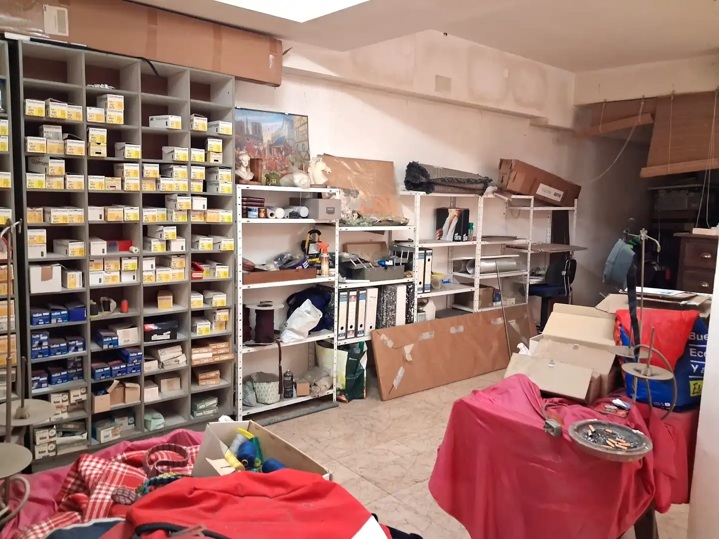 Local en venda en Zaragoza amb Moblat i Alarma