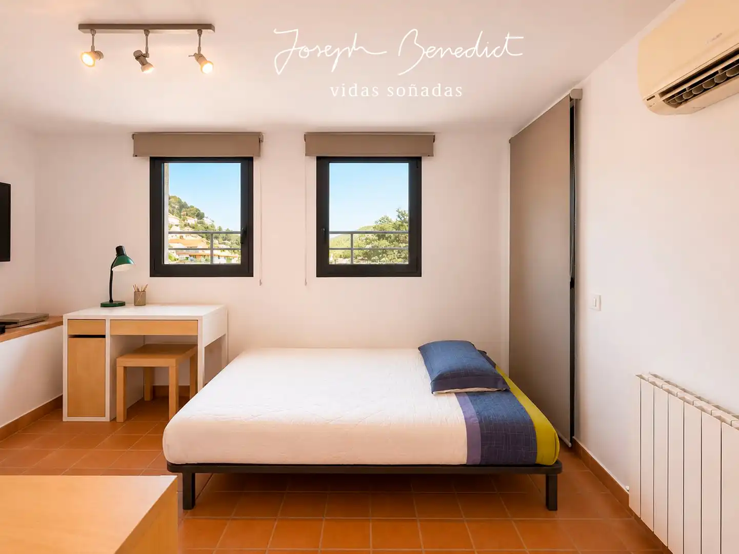 Bedroom of Houses for sale in Torrelles de Llobregat  with Air Conditioner, Heating and Private garden