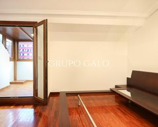 Living room of Attic for sale in Vigo   with Heating, Parquet flooring and Terrace