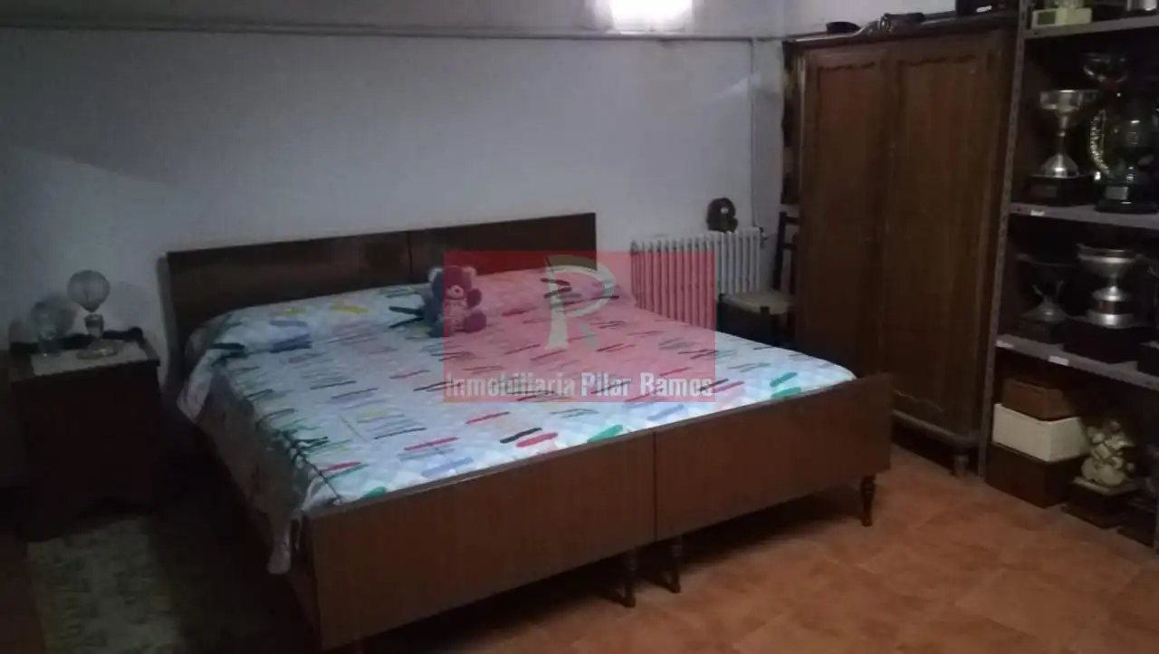 Habitación de Casa o chalet en venta en Chozas de Abajo con Calefacción, Jardín privado y Parquet