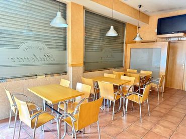 Local comercial en venta en Maria Auxiliadora - Barriada de Llera