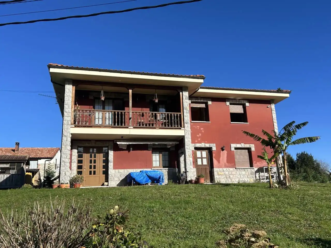 Außenansicht von Haus oder Chalet zum Verkauf in Llanes mit Heizung, Privatgarten und Terrasse