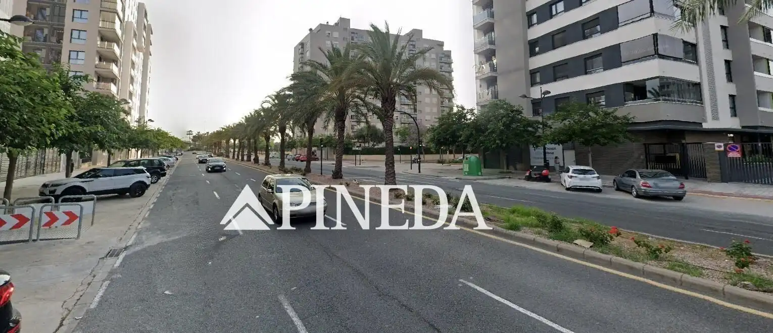 Exterior view of Commercial properties for rent in Valencia