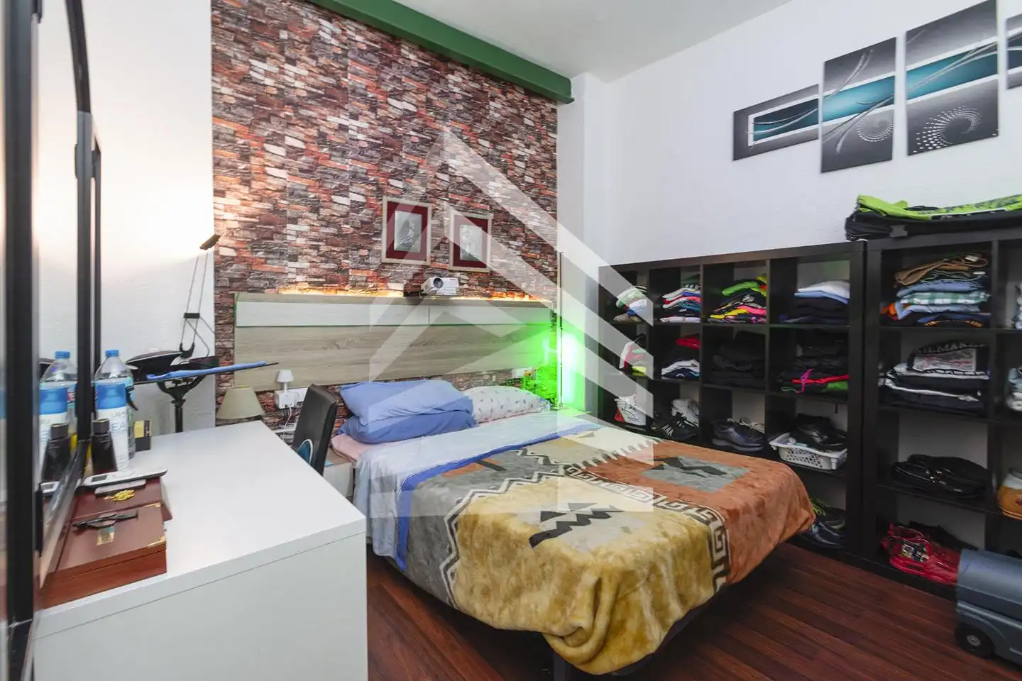 Habitación de Piso en venta en Barcelona con Aire acondicionado, Terraza y Amueblado