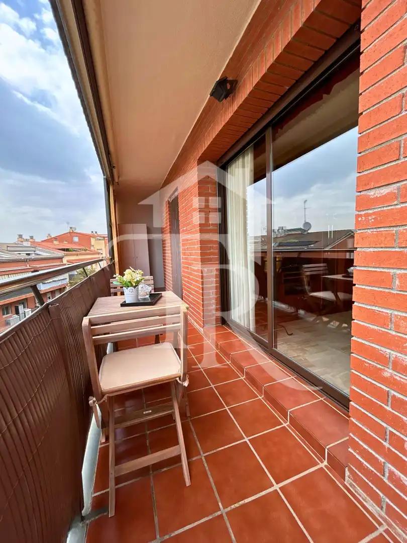 Terrasse von Dachboden zum Verkauf in Rubí mit Klimaanlage, Heizung und Terrasse