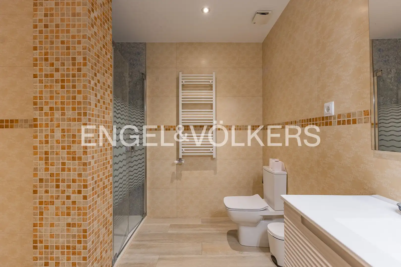 Bathroom of Houses for rent in Santa Susanna  with Air Conditioner, Heating and Private garden