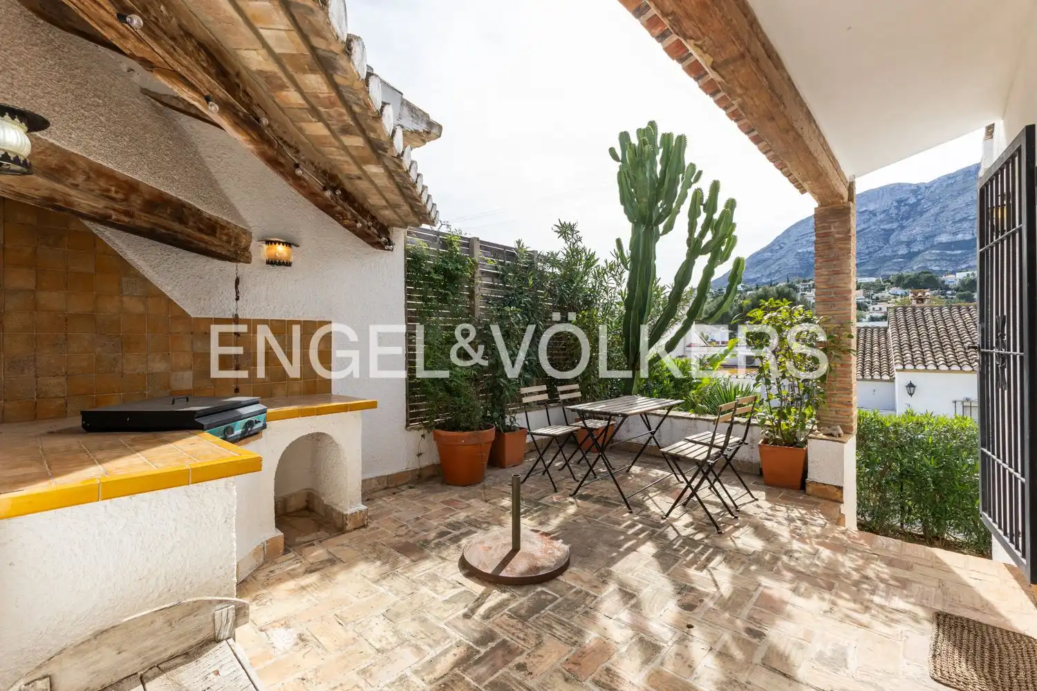 Houses for sale in Las Rotas / Les Rotes