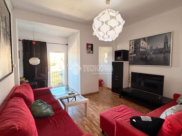Casa bifamiliare con balcone in vendita a Centre - Sant Oleguer