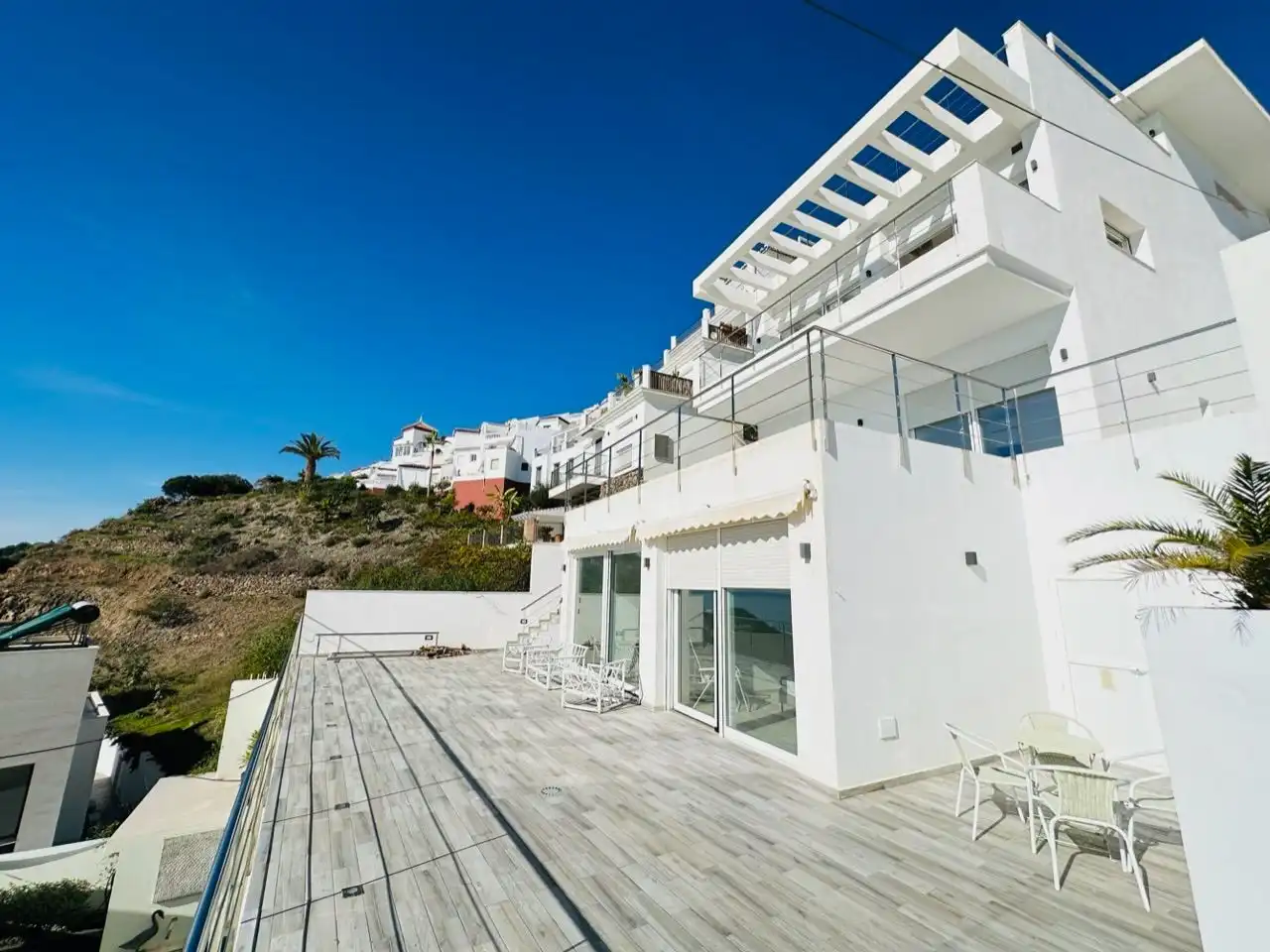 Terrassa de Casa o xalet en venda en Nerja amb Aire condicionat, Jardí privat i Traster
