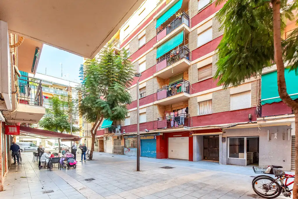 Business premises for sale in C/ Pintor Josep Ribera, imagen 4