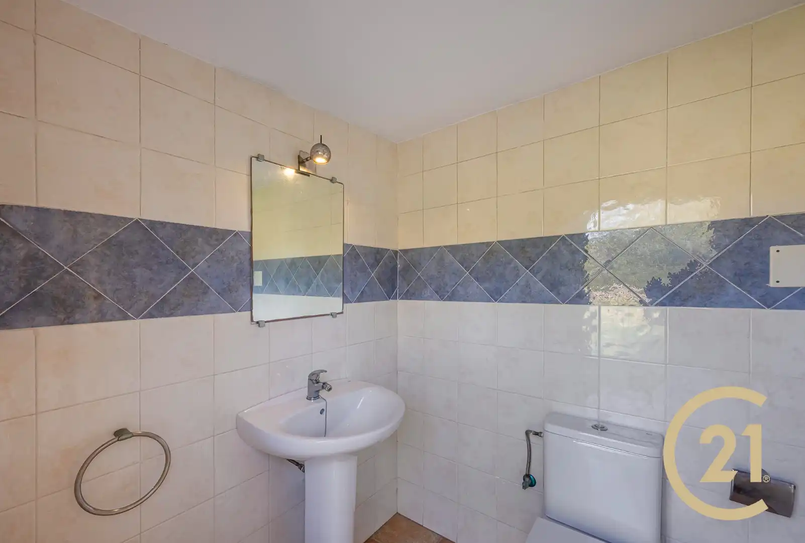 Baño de Casa adosada en venta en Benahavís con Aire acondicionado, Jardín privado y Terraza
