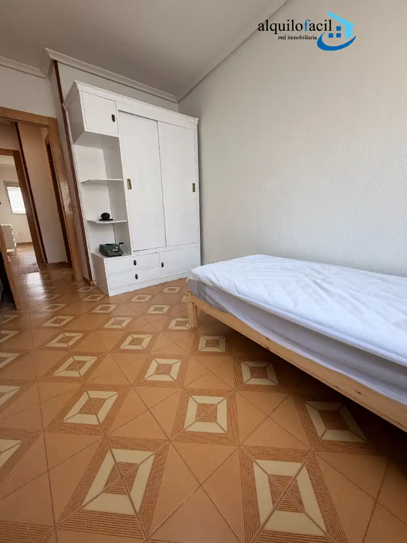 Schlafzimmer von Wohnung zur Miete in Murcia mit Klimaanlage, Heizung und Möbliert