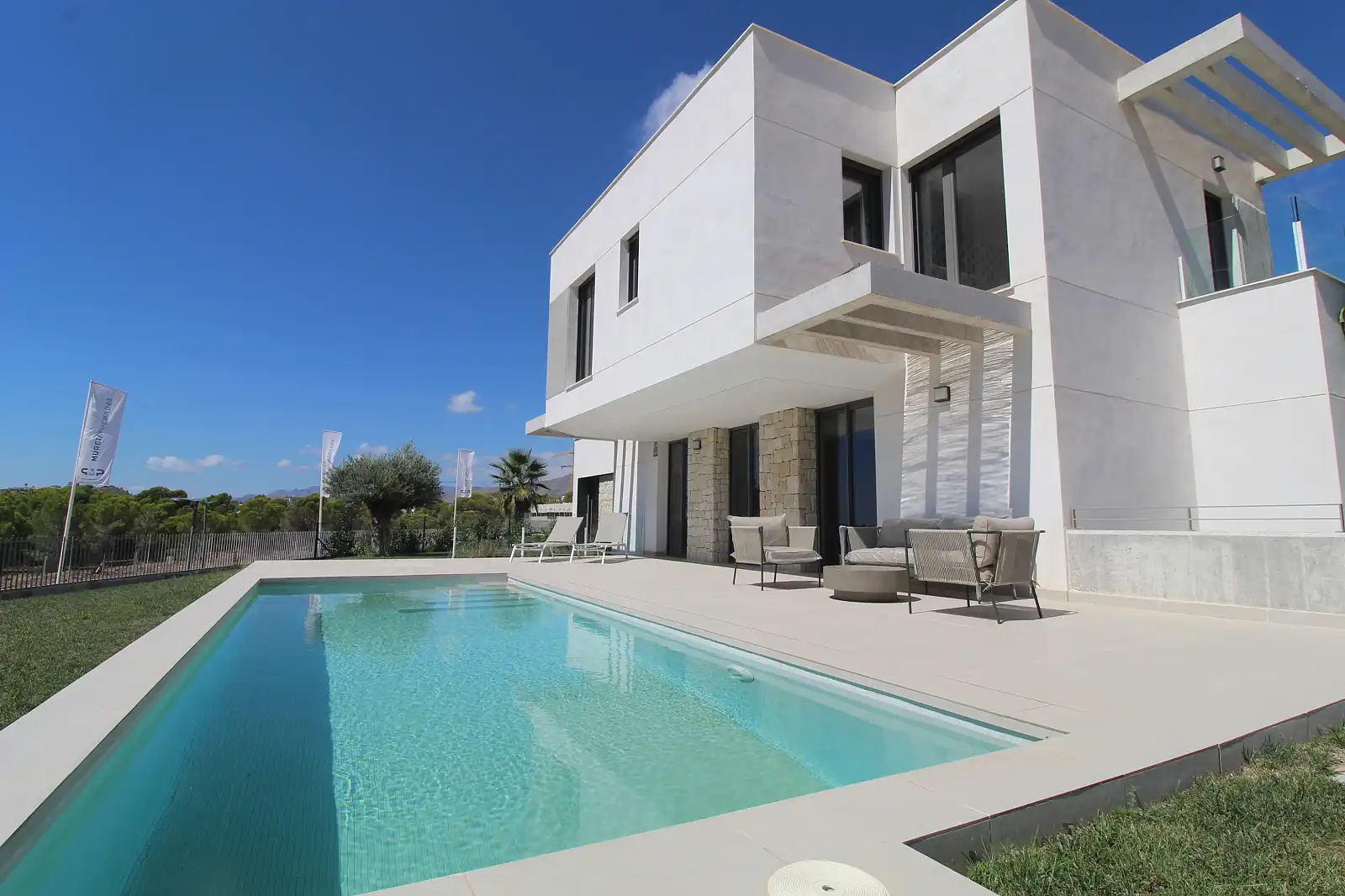 Casa amb terrassa en venda a Golf Bahía, imagen 3