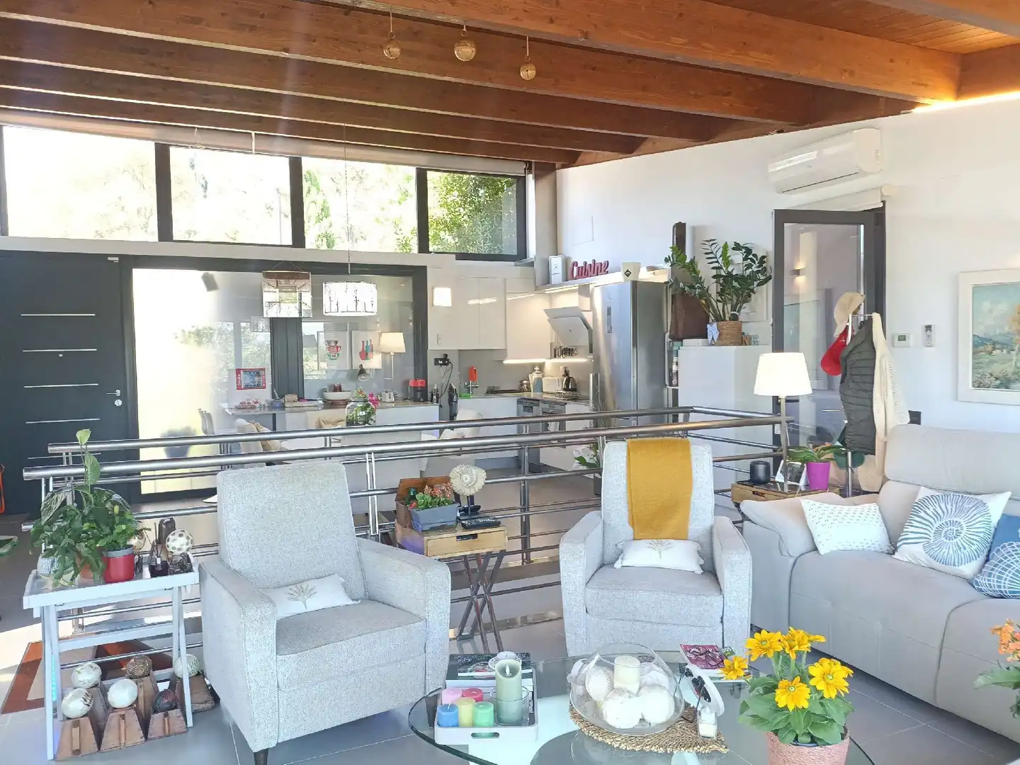 Sala de estar de Casa o chalet en venta en La Puebla de Castro con Aire acondicionado, Calefacción y Jardín privado