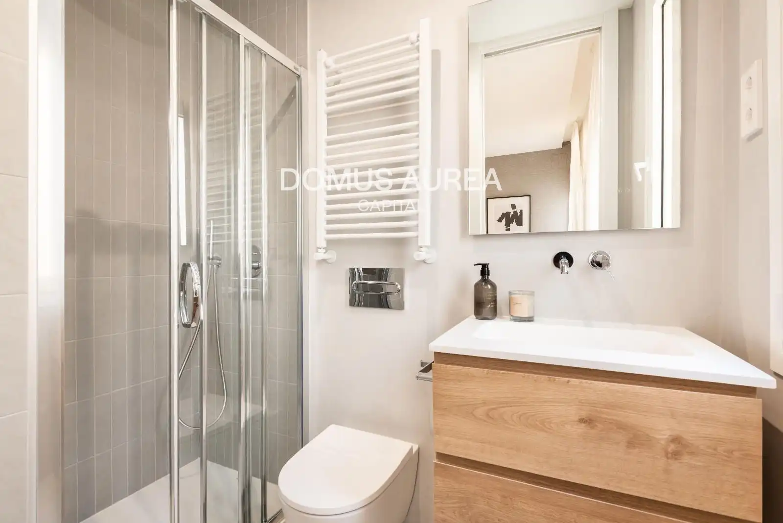 Badezimmer von Wohnung zum Verkauf in Madrid mit Klimaanlage, Parkett und Möbliert