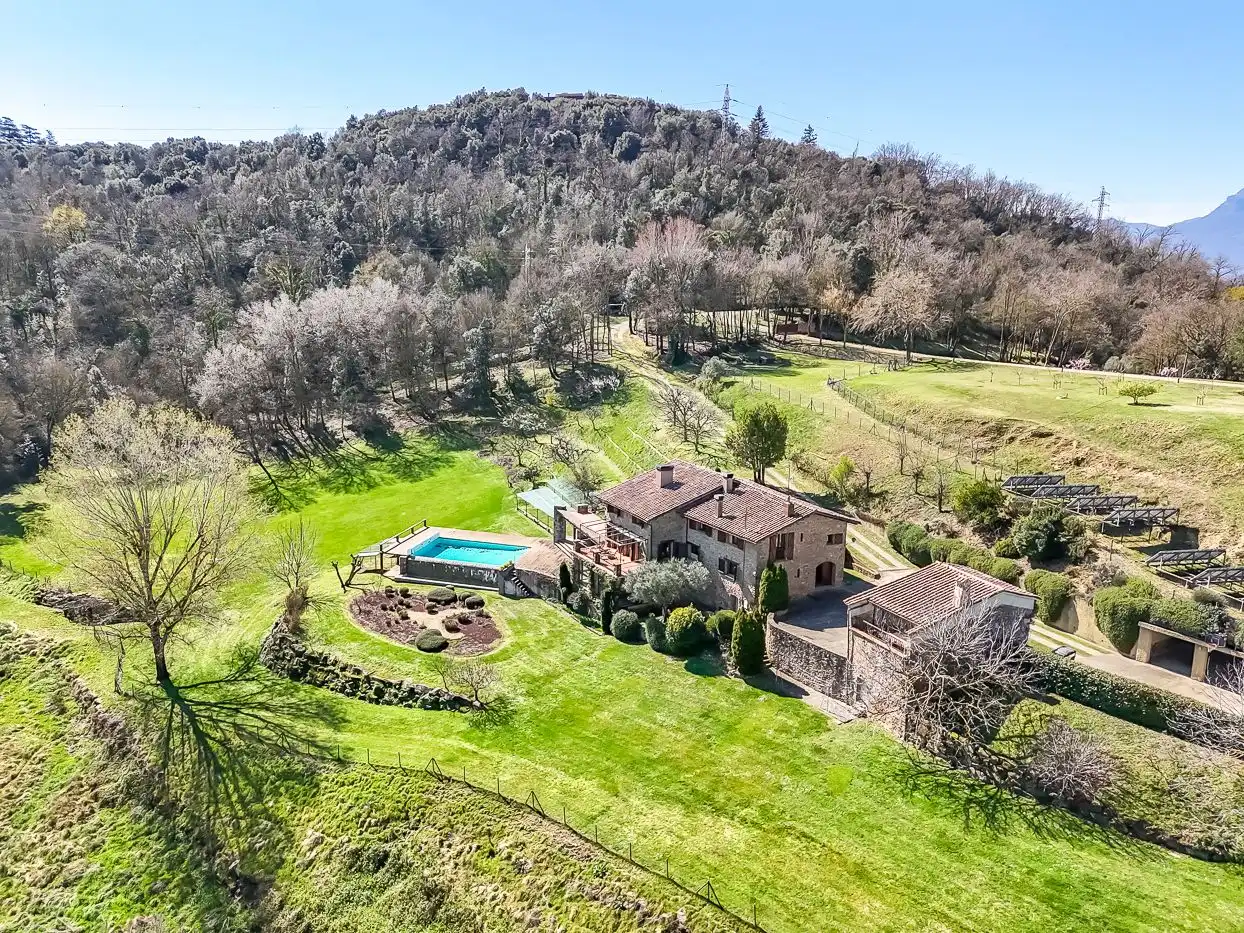 Jardín de Finca rústica en venta en Olot con Calefacción, Jardín privado y Terraza