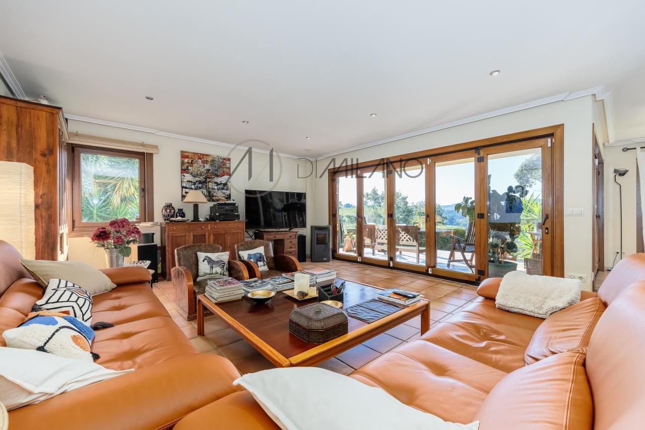 Living room of House or chalet for sale in Nigrán  with Heating, Private garden and Terrace