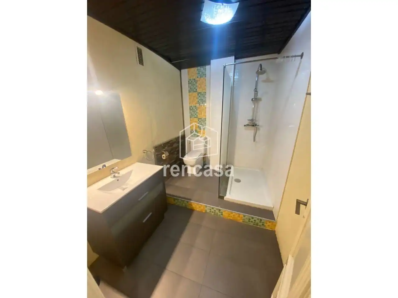 Bathroom of Flat for rent in Lleida  with Air Conditioner, Heating and Parquet flooring