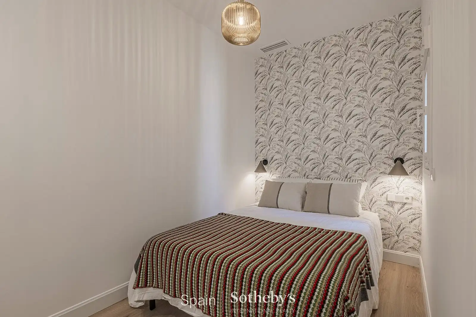 Habitación de Apartamento en venta en Barcelona con Aire acondicionado y Calefacción