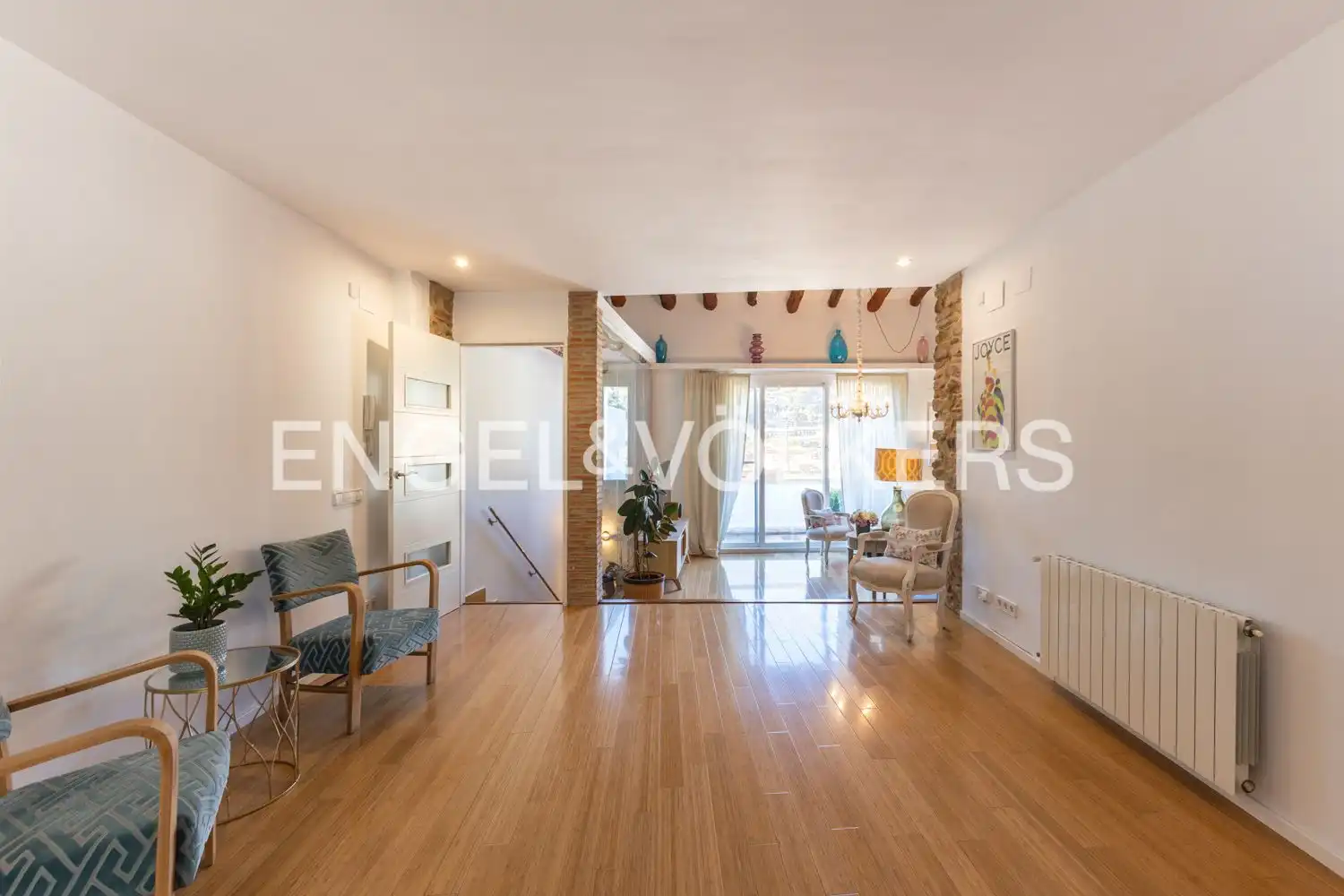 Sala de estar de Casa o chalet en venta en Serra con Aire acondicionado, Calefacción y Parquet