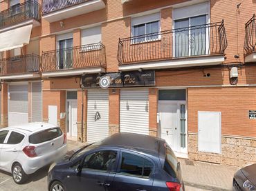 Locale commerciale in vendita a puig 19