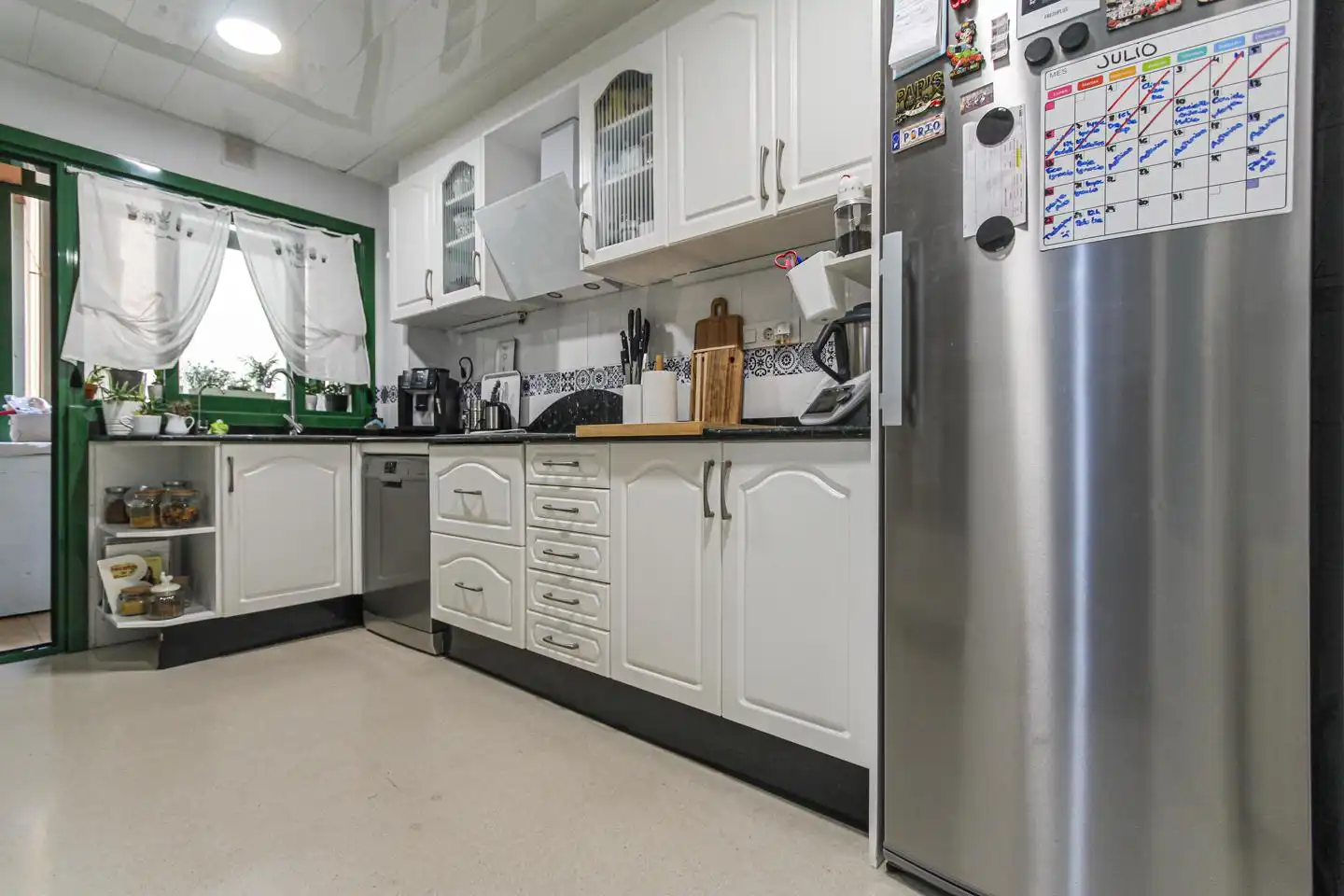 Küche von Wohnung zum Verkauf in Montcada i Reixac mit Klimaanlage, Terrasse und Möbliert
