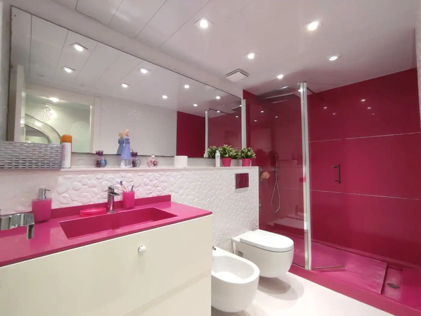 Bathroom of Houses for sale in Castelldefels  with Air Conditioner, Heating and Private garden