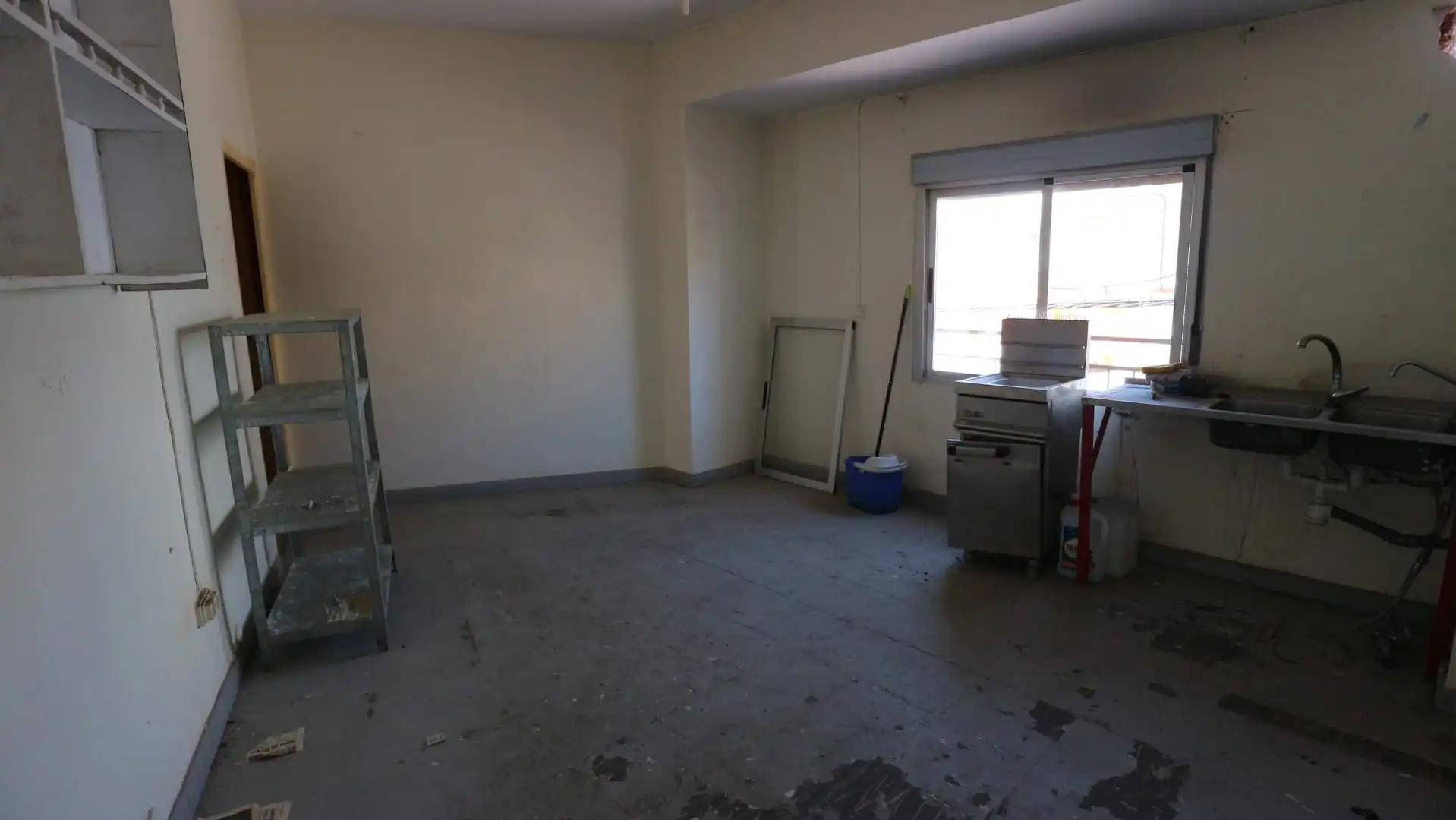 Local en venta en Zorita