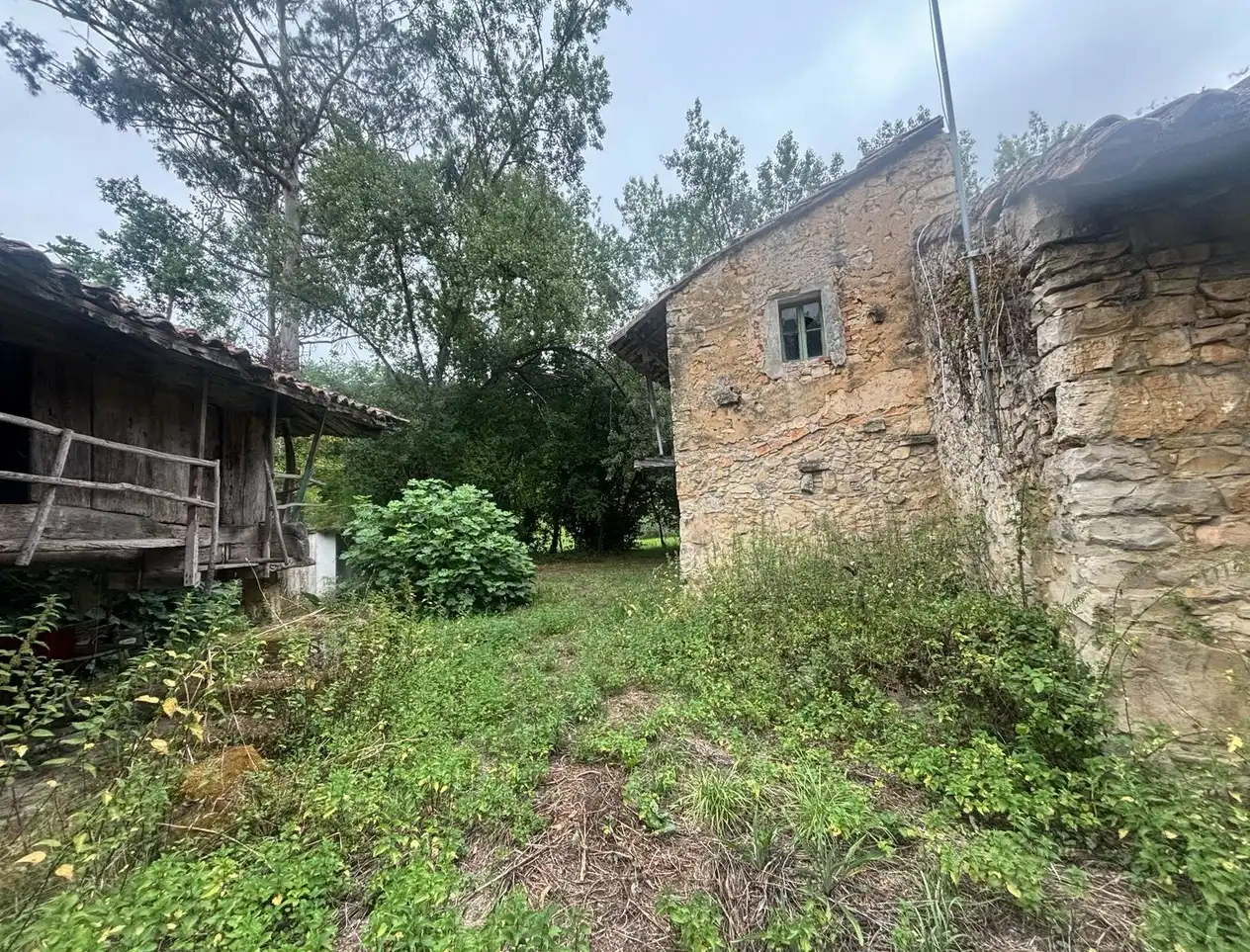 Finca rústica en venda en Gijón  amb Jardí privat