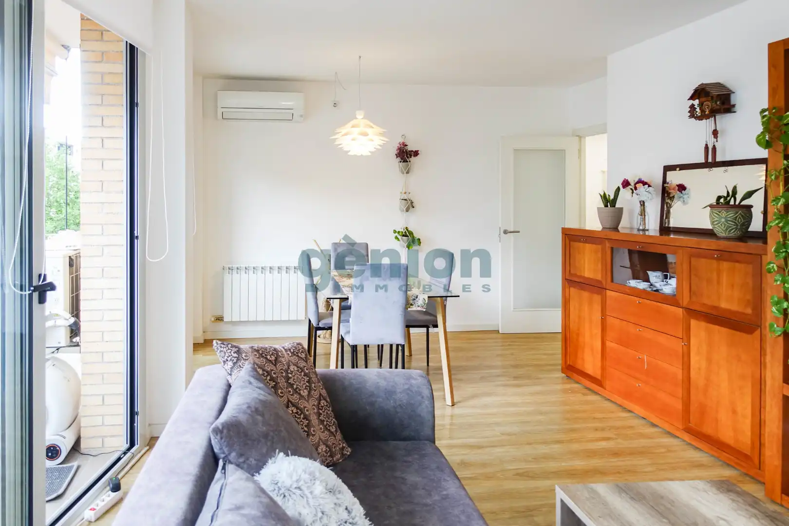 Sala de estar de Piso en venta en Girona con Aire acondicionado, Calefacción y Trastero