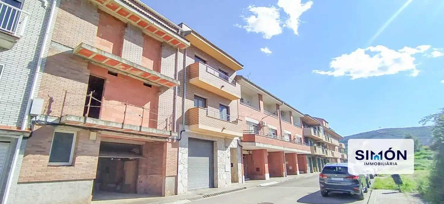 Vista exterior de Casa adosada en venda en Balsareny
