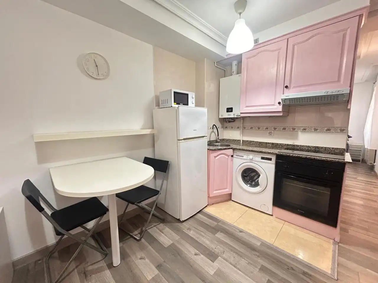 Kitchen of Flat for rent in Gijón   with Heating, Storage room and Furnished