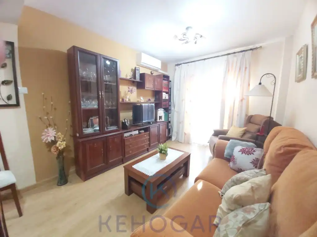 Sala d'estar de Casa o xalet en venda en Dos Hermanas