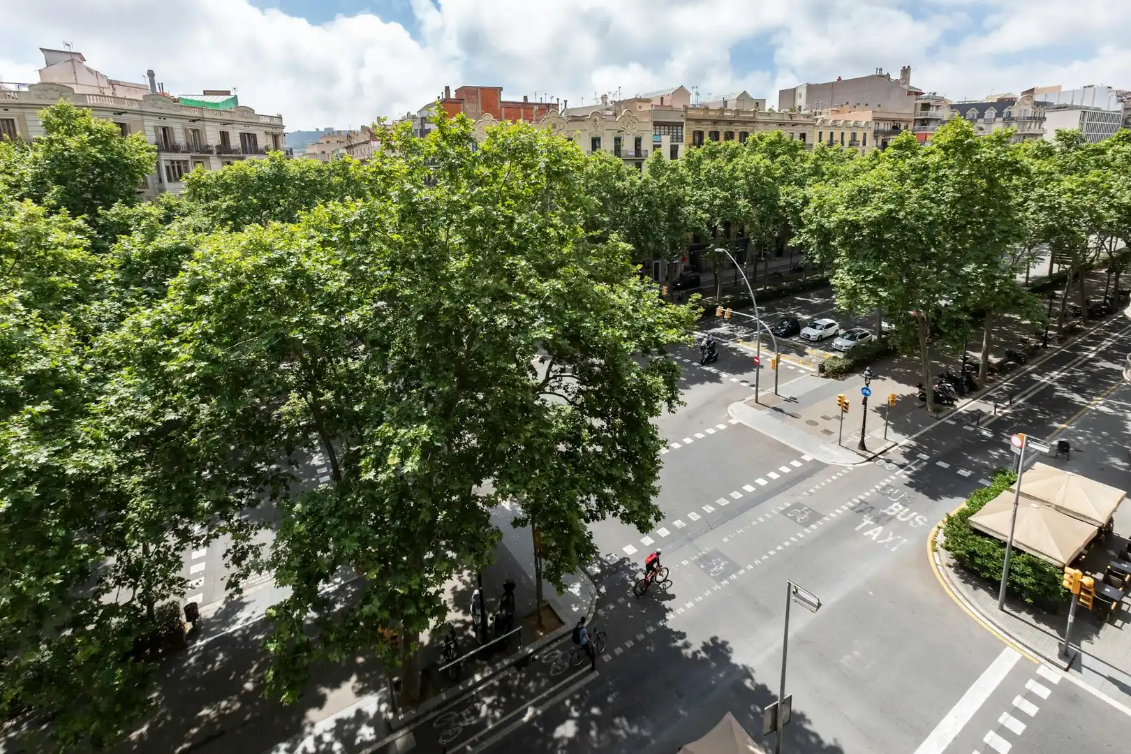 Exterior view of Flat for share in Barcelona  with Air Conditioner, Heating and Furnished
