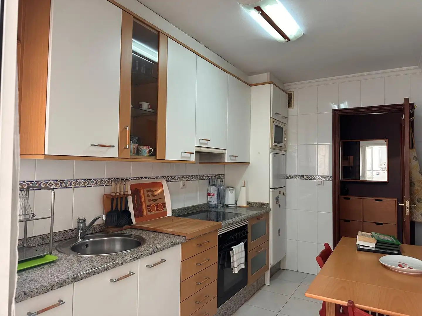 Cuina de Apartament en venda en Ames amb Calefacció, Parquet i Traster