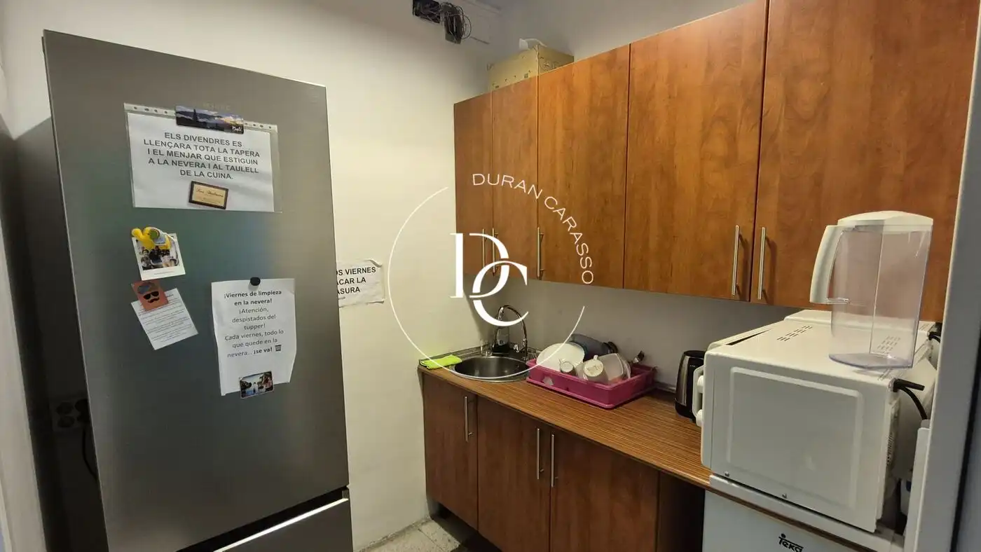 Cuina de Local en venda en Les Corts