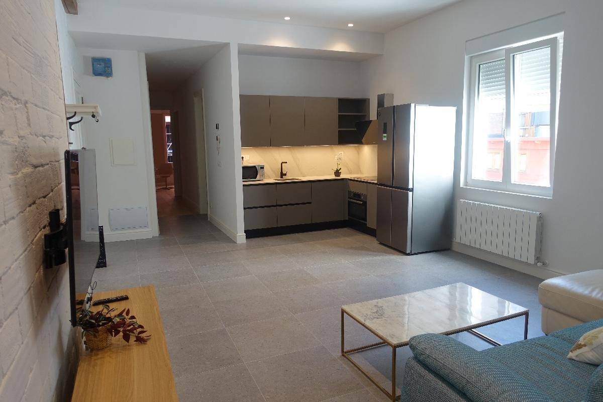 Living room of Flat to rent in Bilbao   with Heating, Furnished and Balcony
