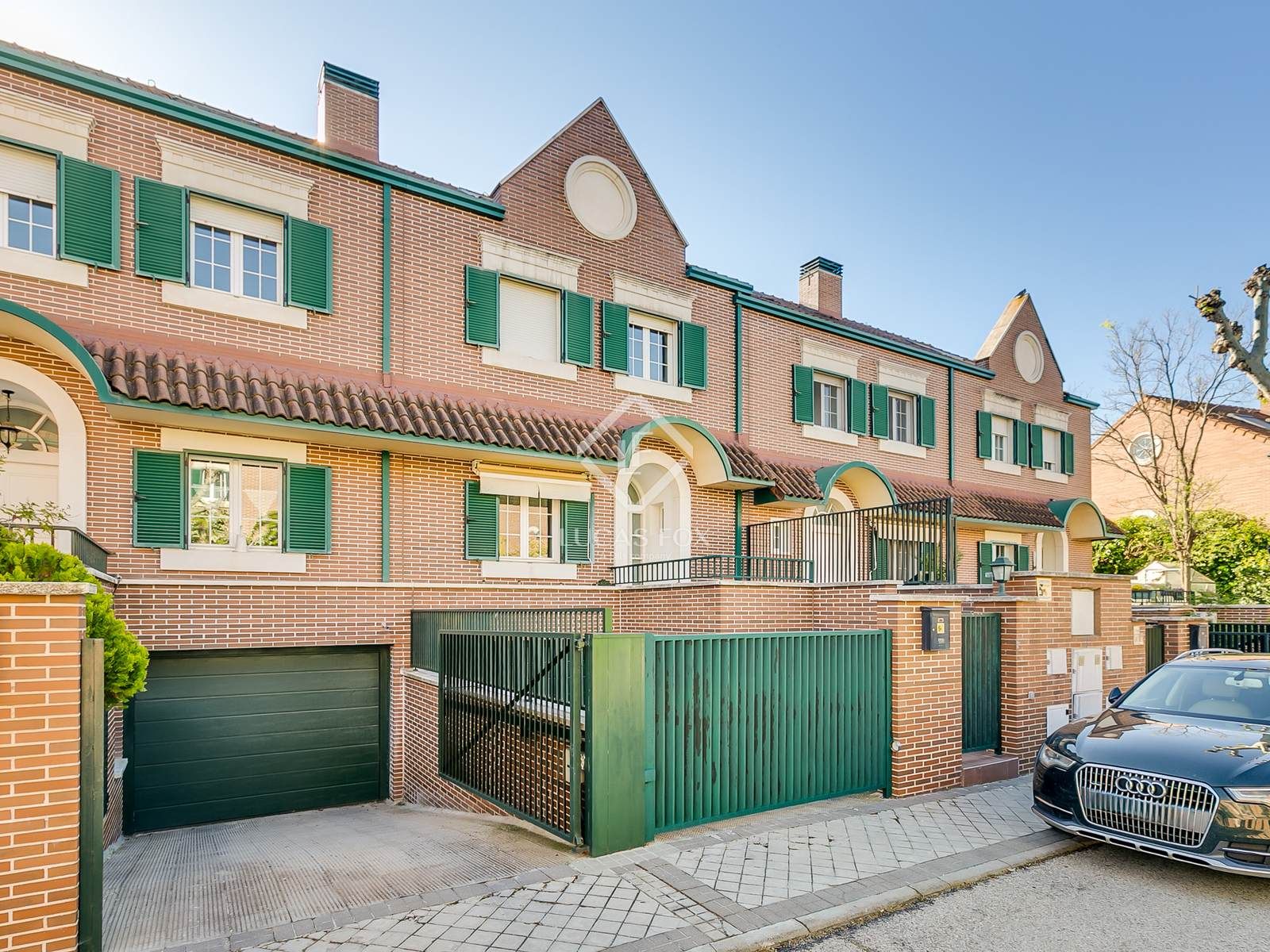 Vista exterior de Casa o chalet en venta en La Moraleja con Aire acondicionado, Jardín privado y Parquet
