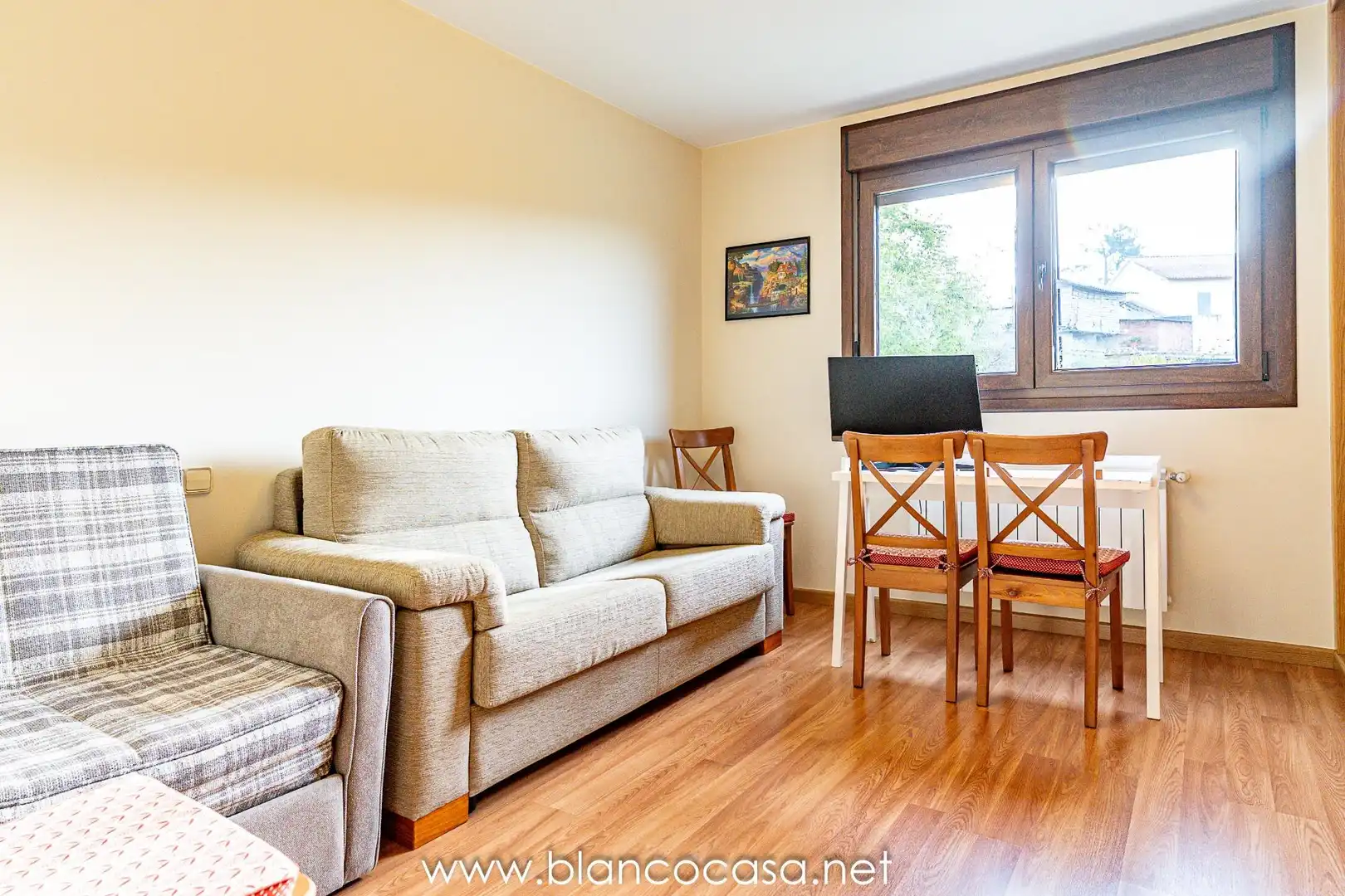 Habitación de Casa o chalet en venta en Carballo con Calefacción, Trastero y Amueblado