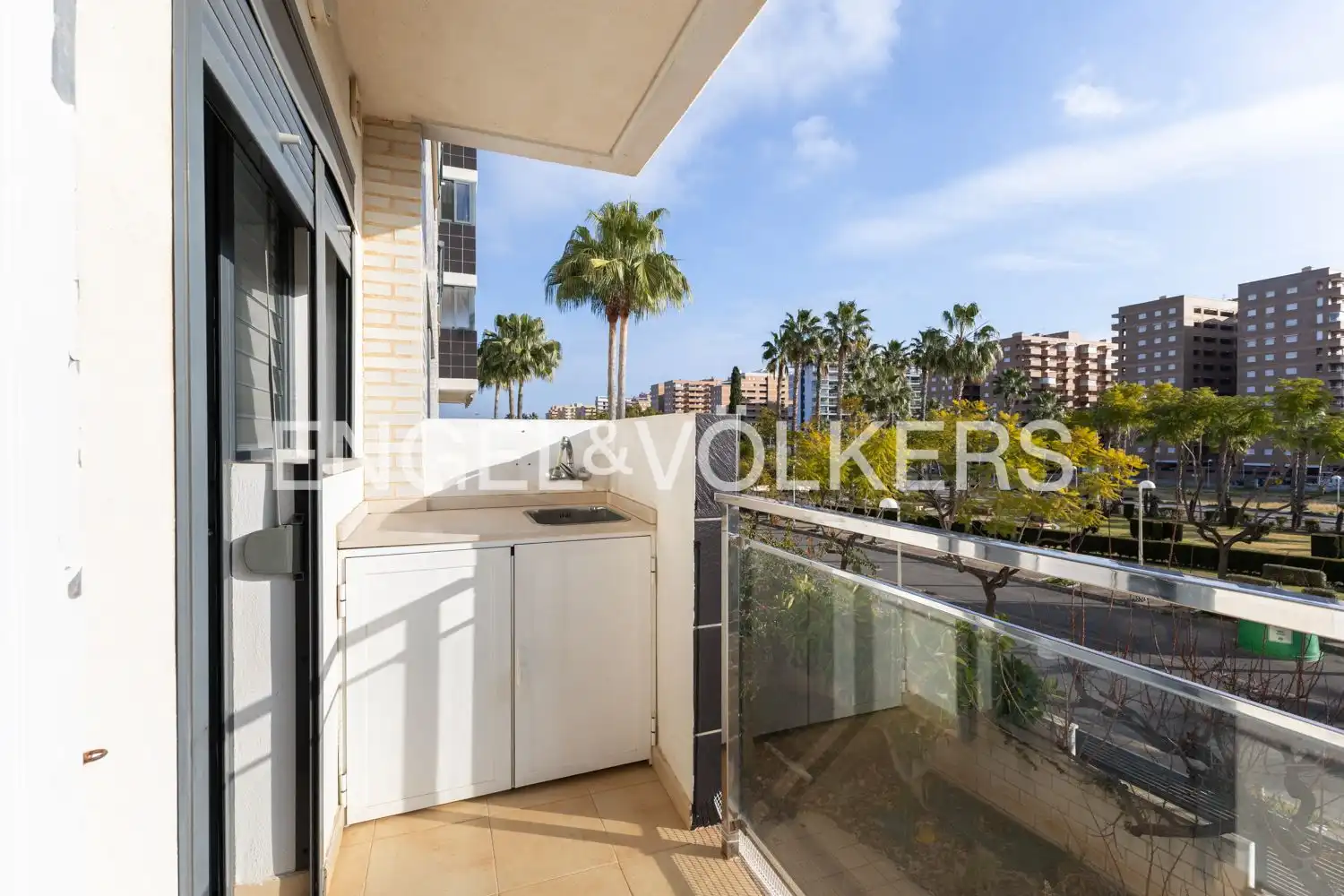Außenansicht von Wohnung zum Verkauf in Oropesa del Mar / Orpesa mit Klimaanlage, Heizung und Privatgarten