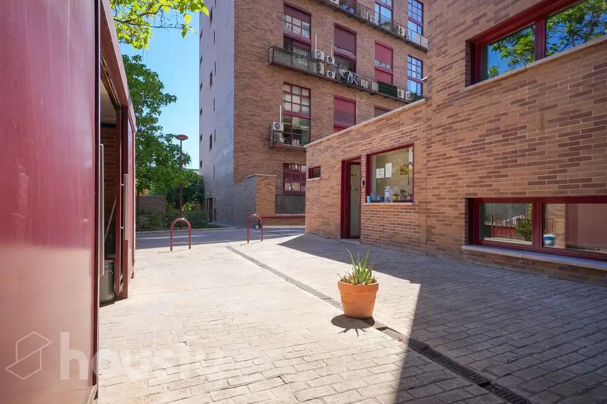 Vista exterior de Piso en venta en Madrid con Aire acondicionado y Balcón